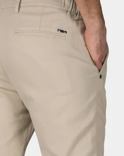 Beige katoenen chino met stretch