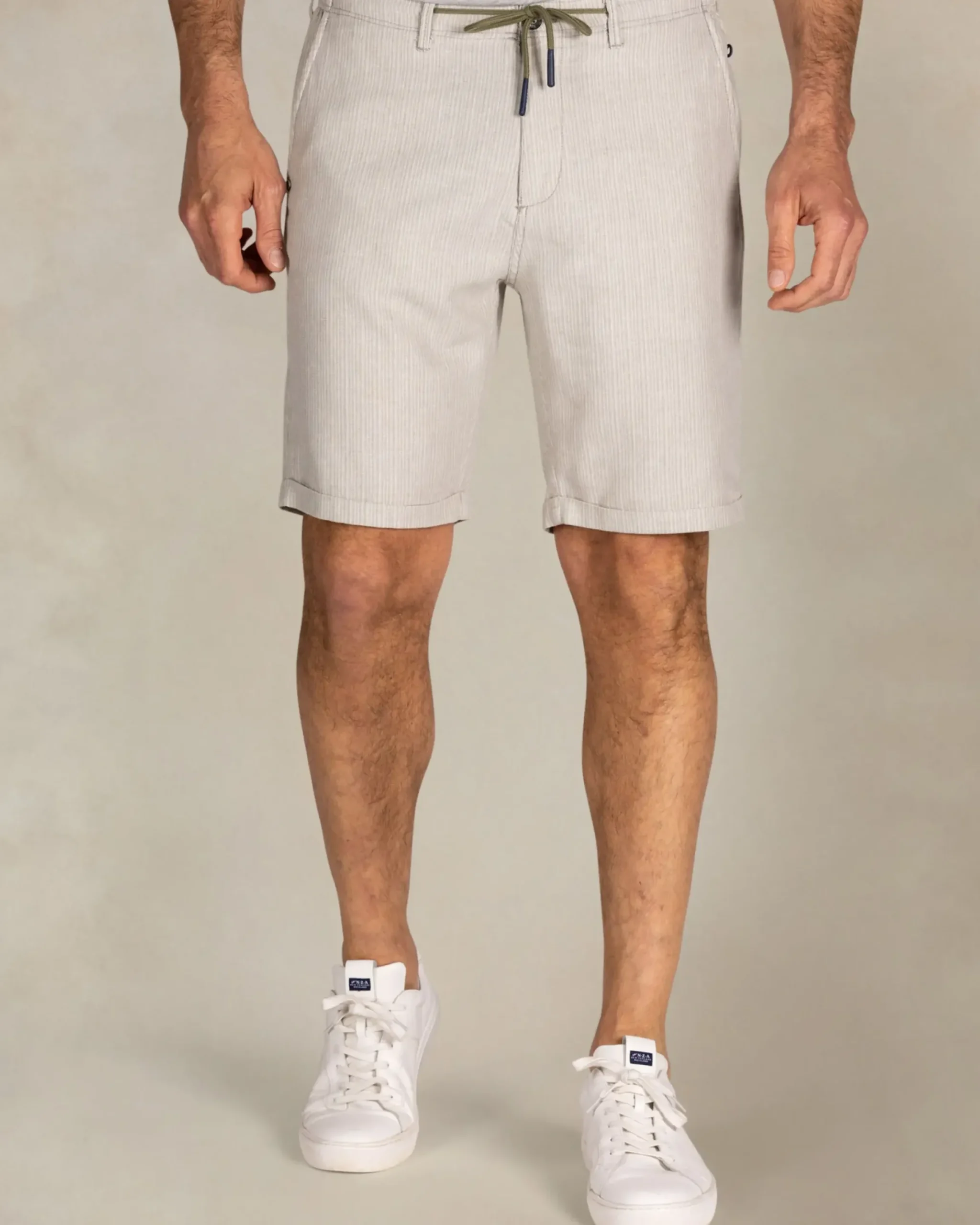 Beige linnen gestreepte korte broek