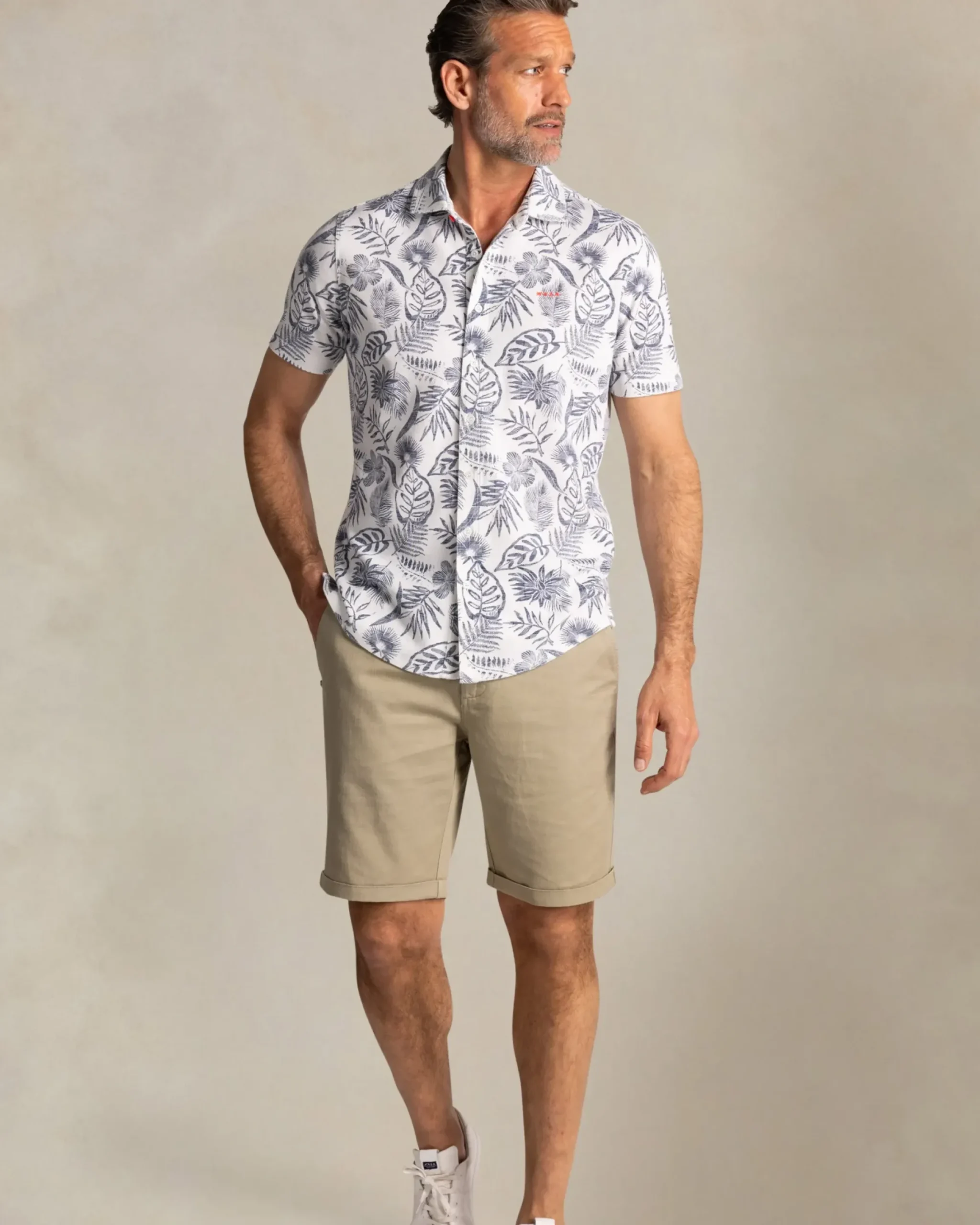 Beige overhemd met navy bloemenprint