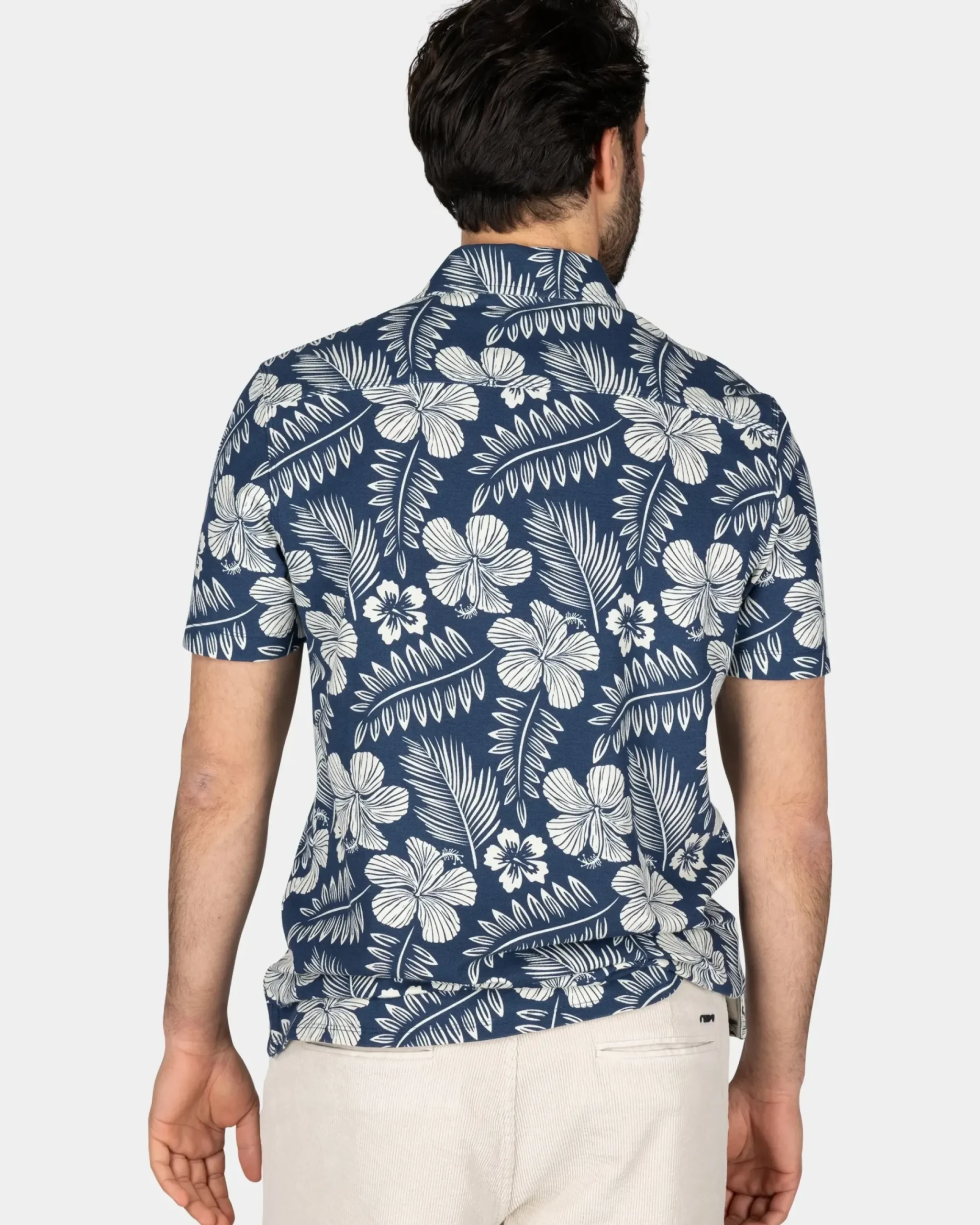 Blauw overhemd met witte bloemenprint