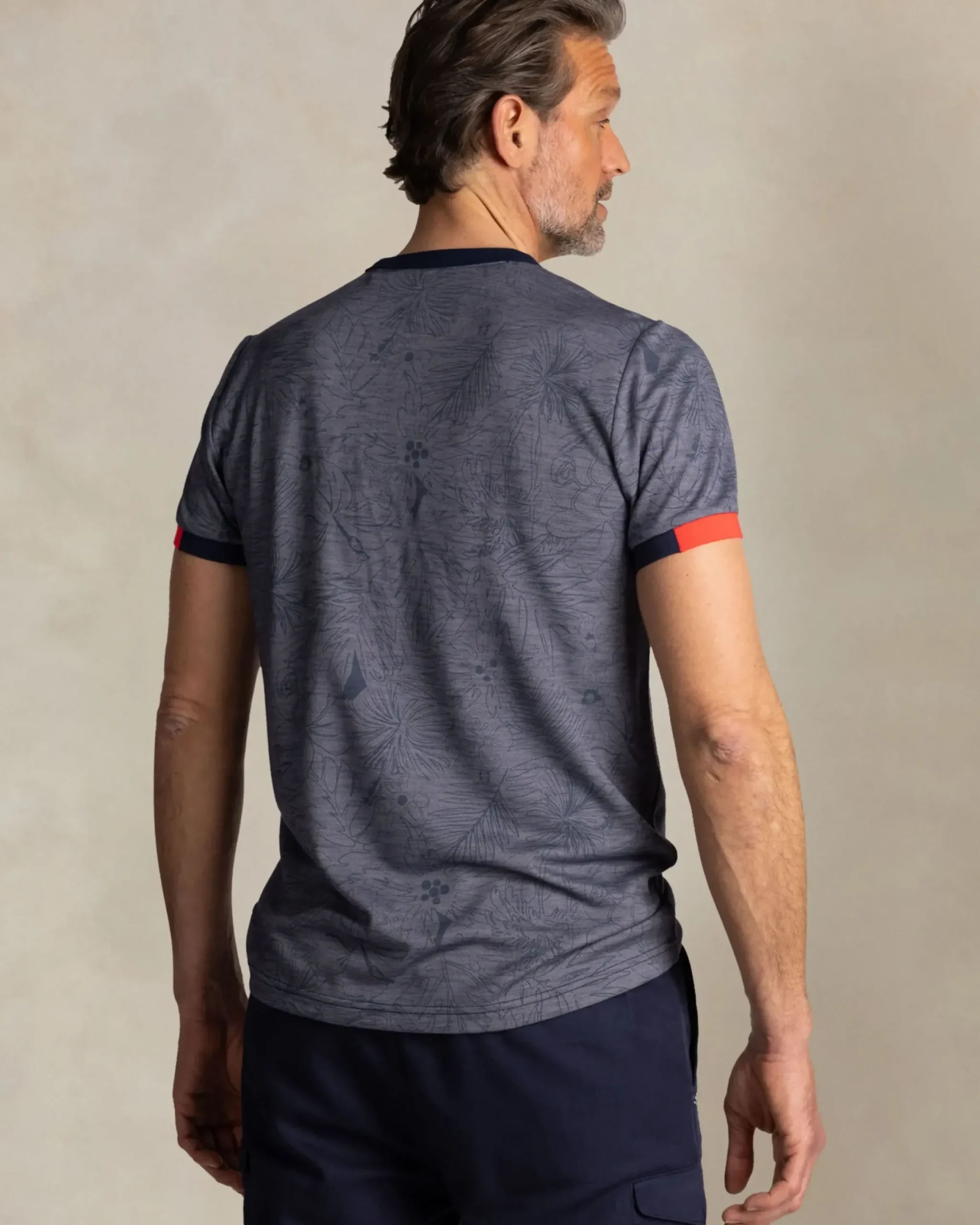 Blauw t-shirt met ronde hals en bladprint