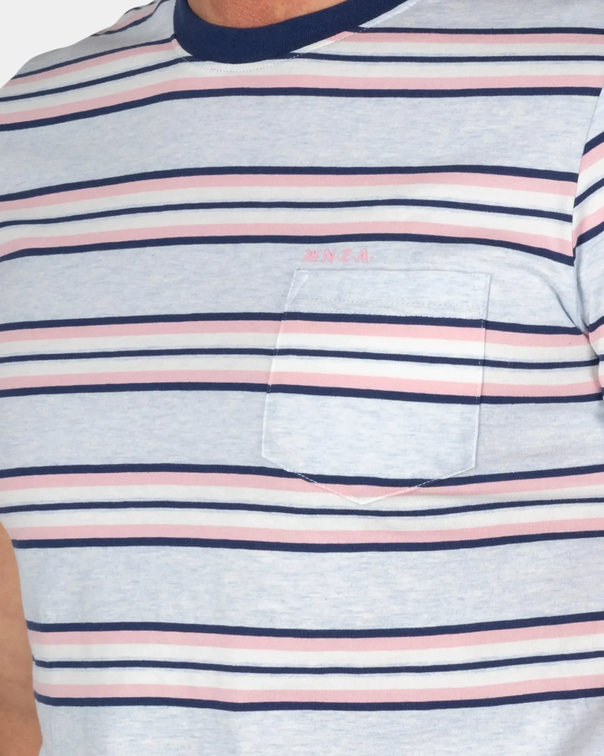 Blauw t-shirt met roze en witte streep