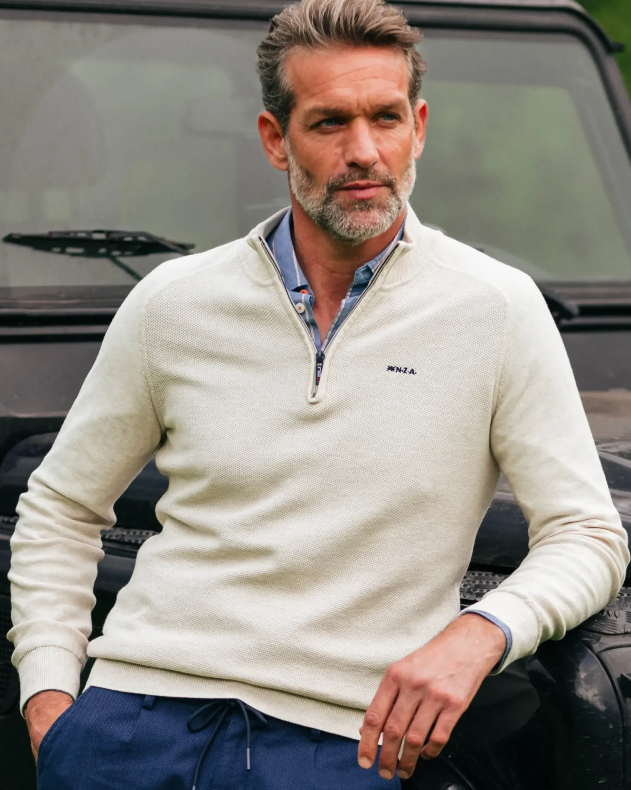 Creme beige basis pullover met halve rits