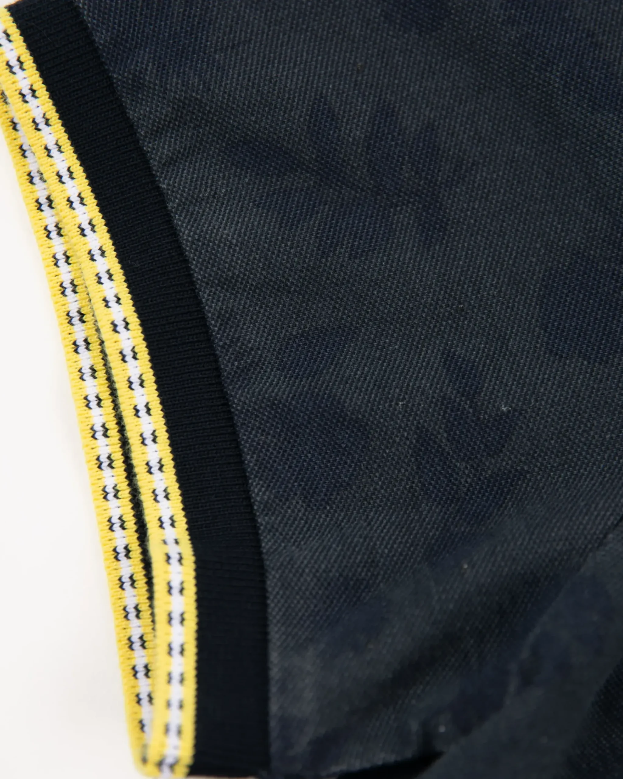 Donkerblauwe polo met bladprint