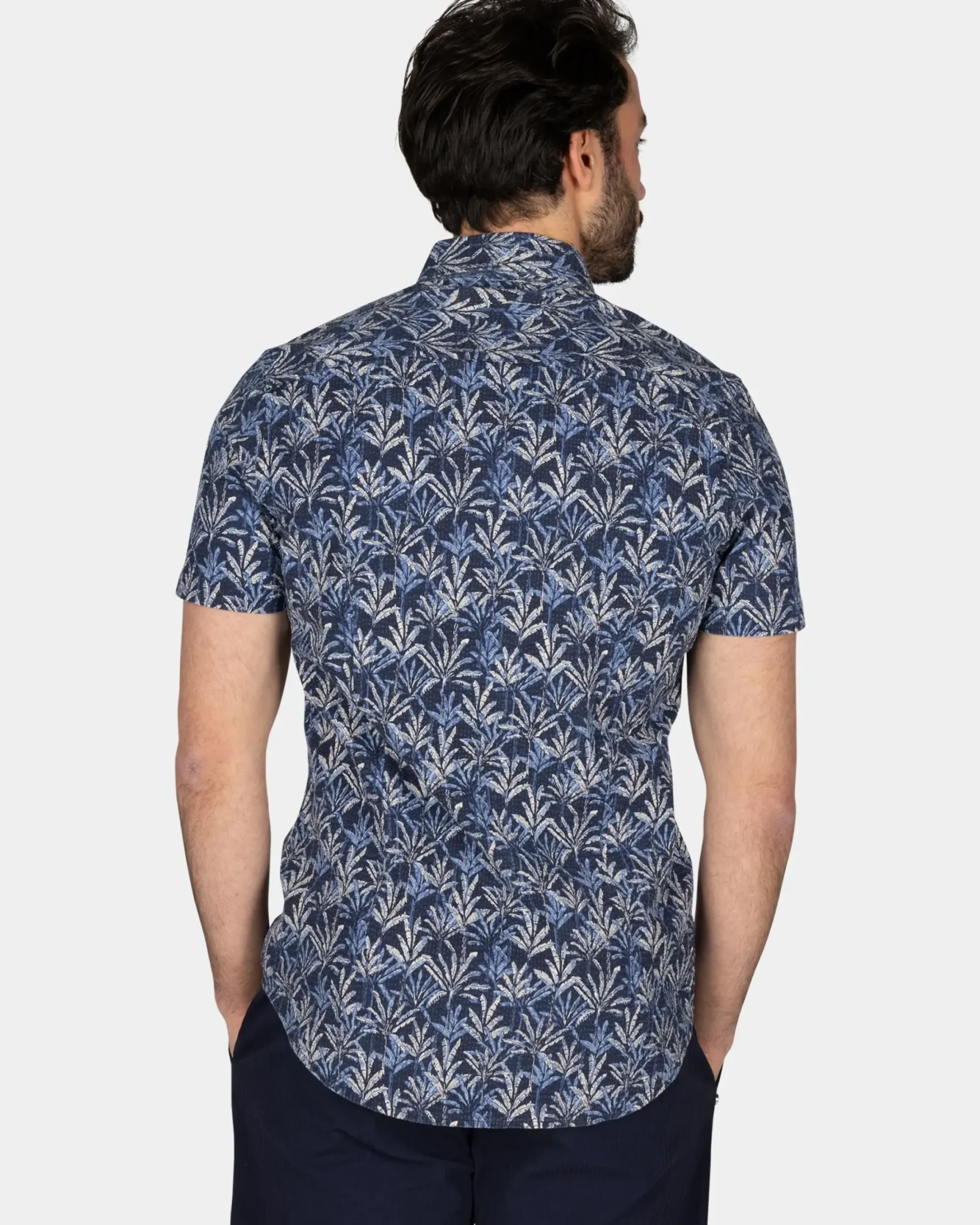 Donkerblauw overhemd met bladprint en korte mouw