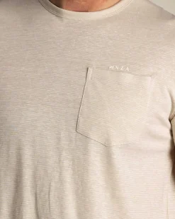 Ecru T-shirt met borstzakje