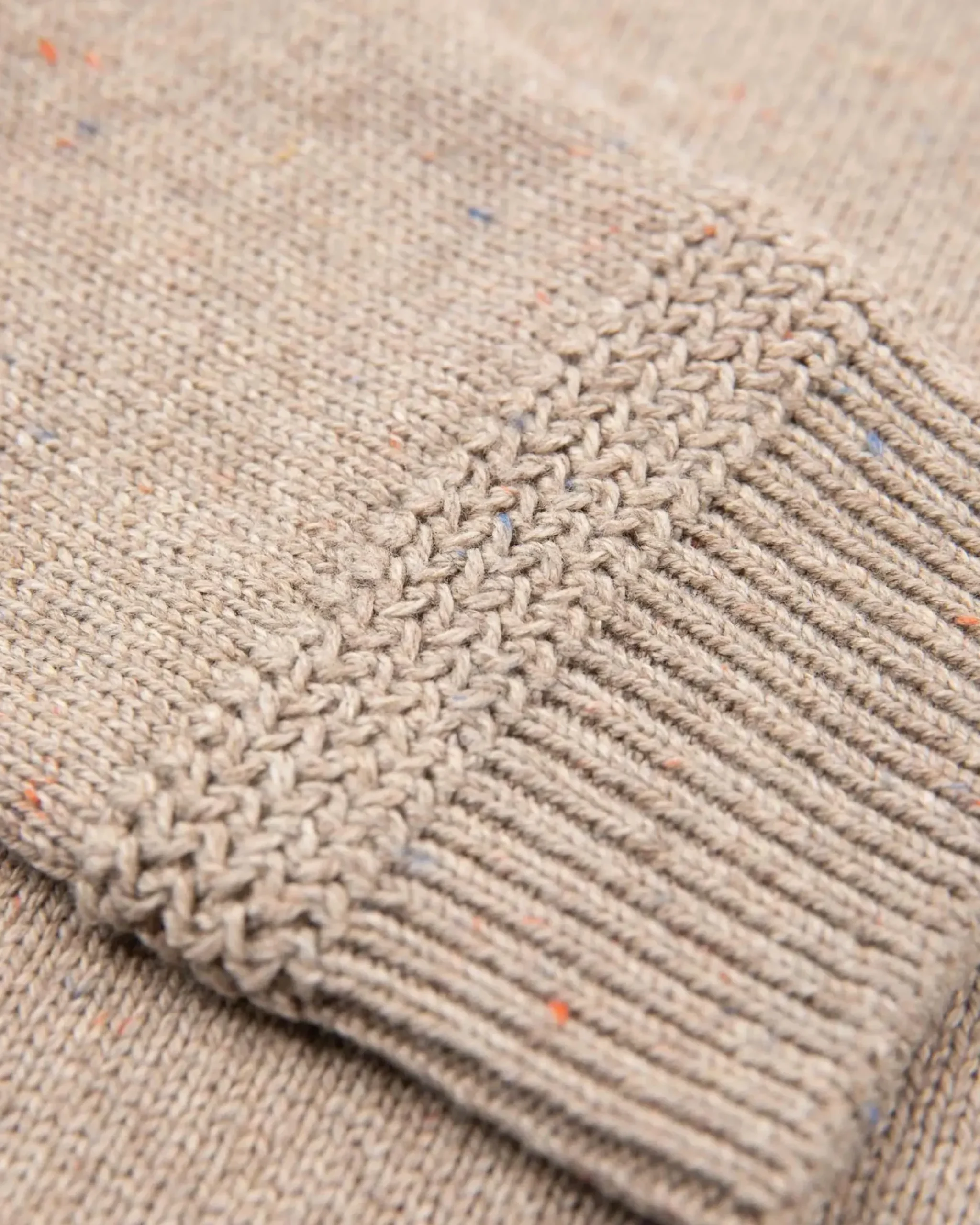 Effen trui met halve knoopssluiting - Sahara Sand