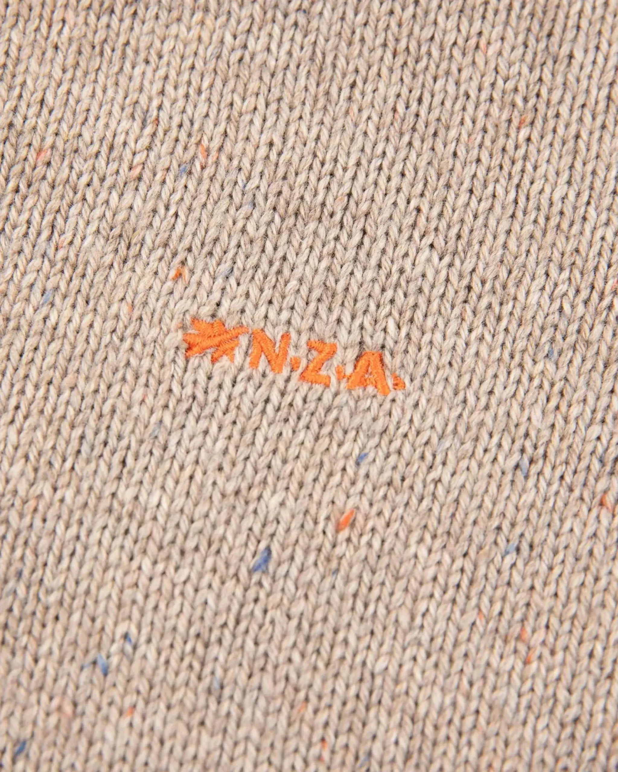 Effen trui met halve knoopssluiting - Sahara Sand