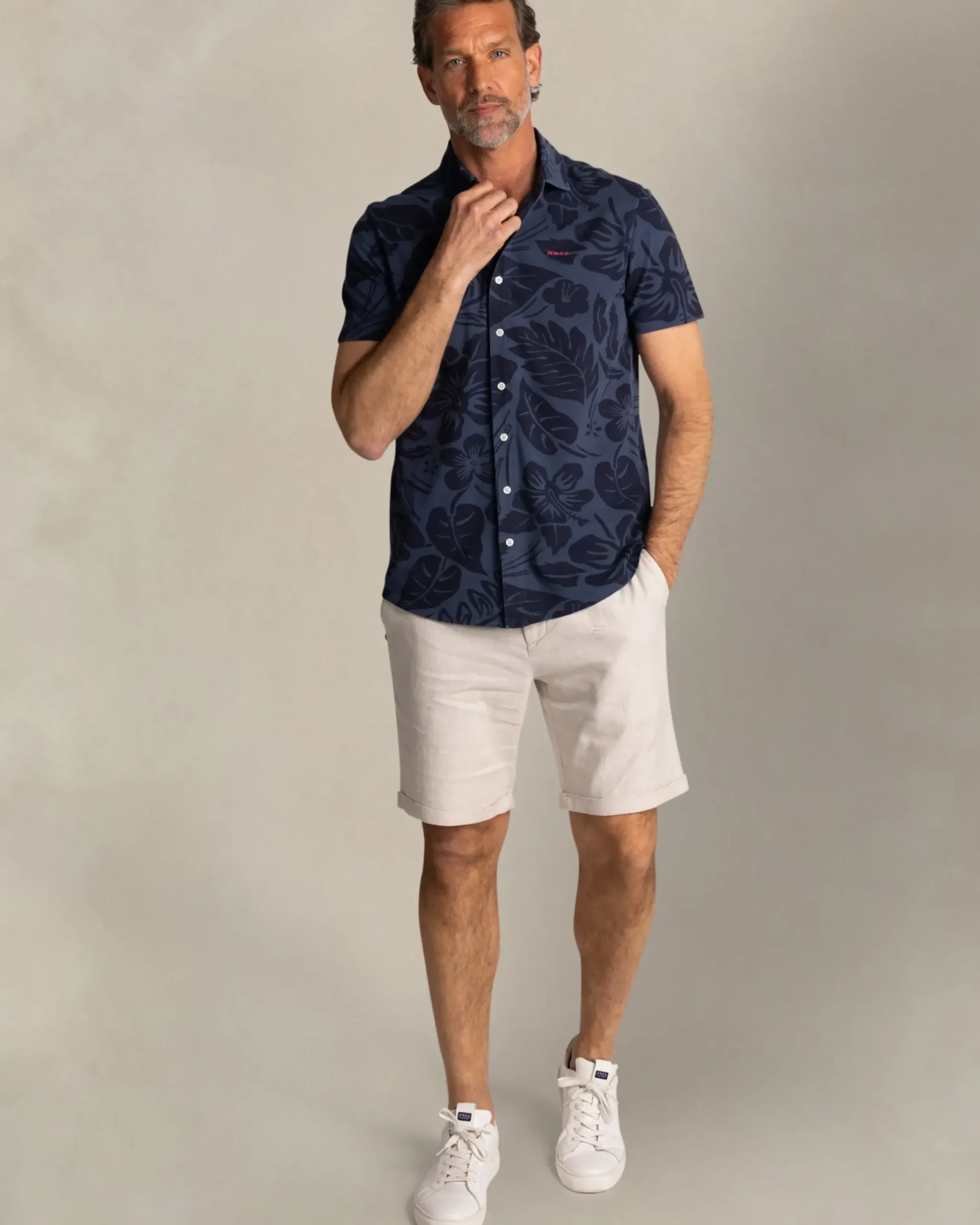 Grijsblauw overhemd met navy bloemenprint