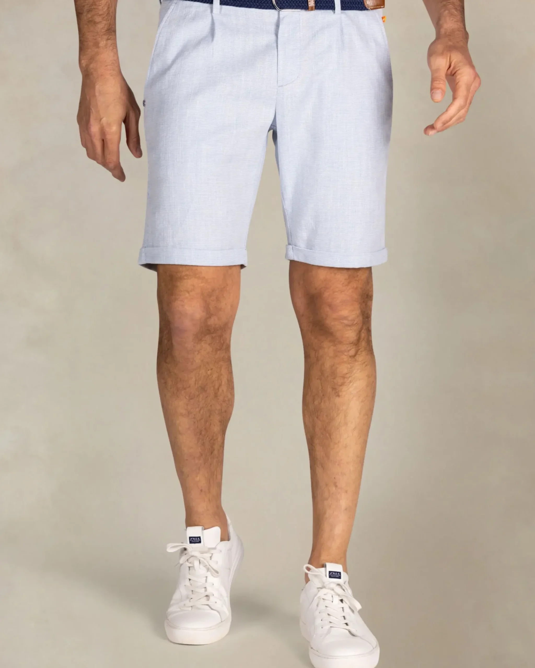 Lichtblauwe chino shorts van katoen met linnen en tencel