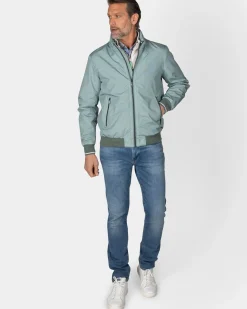 Lichtgroene bomber