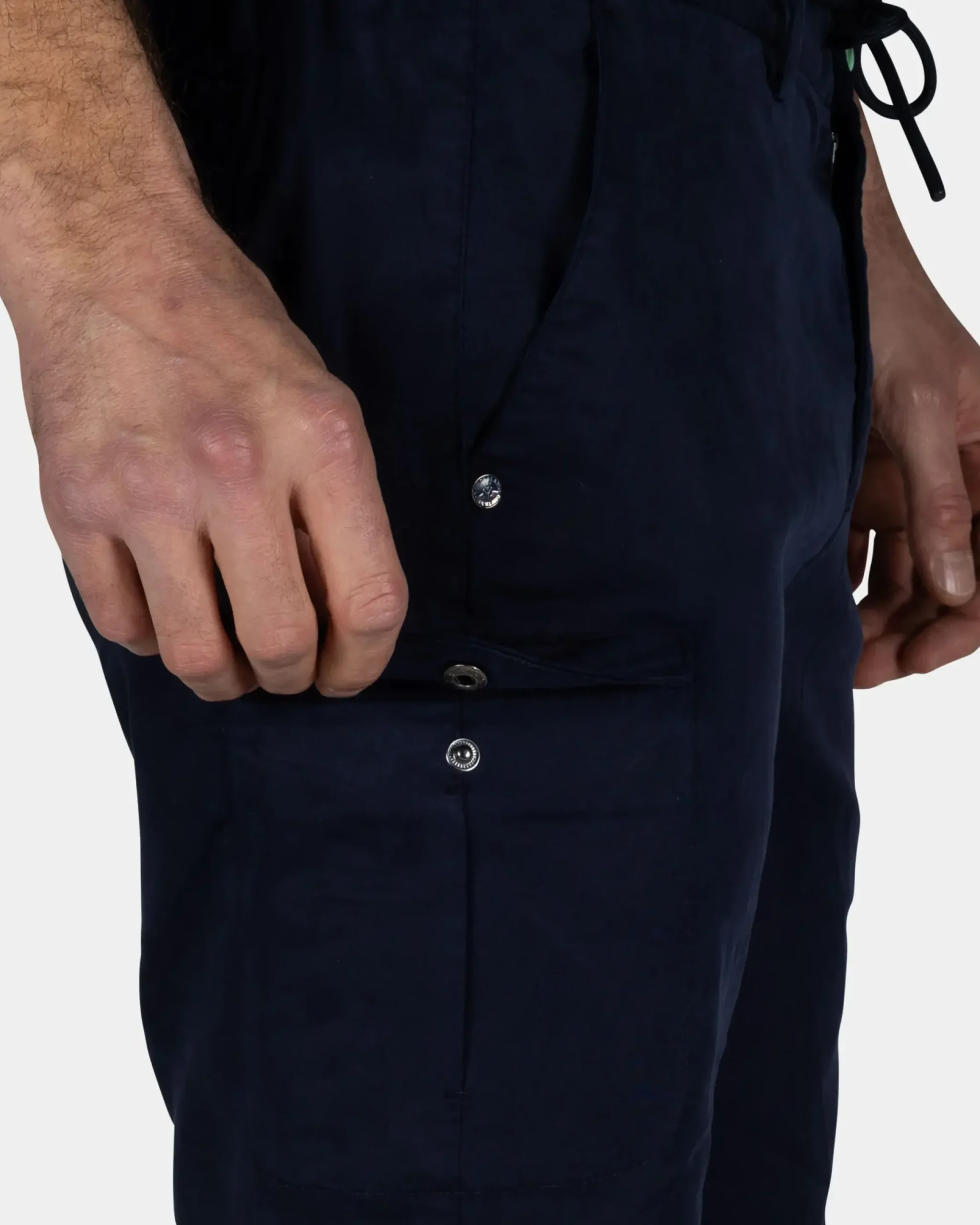Navy cargo short met stretch