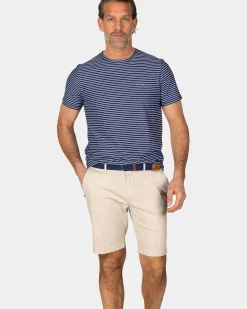 Navy t-shirt met kleine witte streep