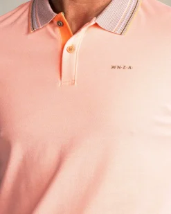 Oranje polo met gestreepte kraag