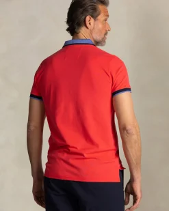 Rode katoenen polo met blauwe kraag