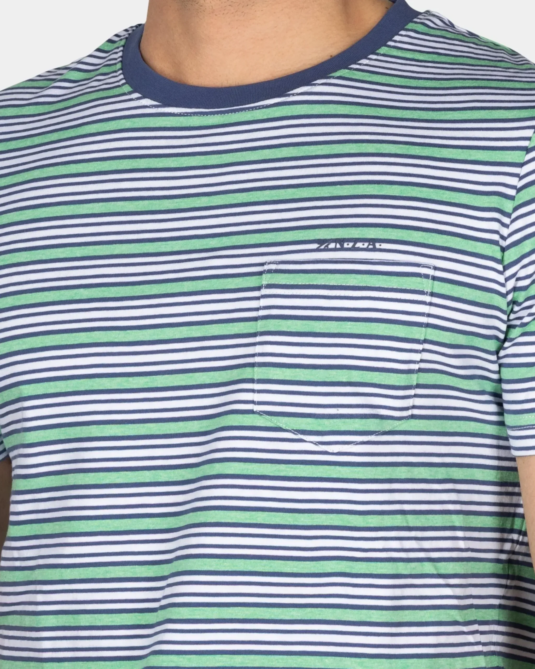 T-shirt met blauwe strepen