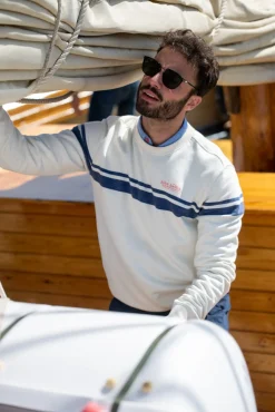Witte sweater met blauwe streep - Cream