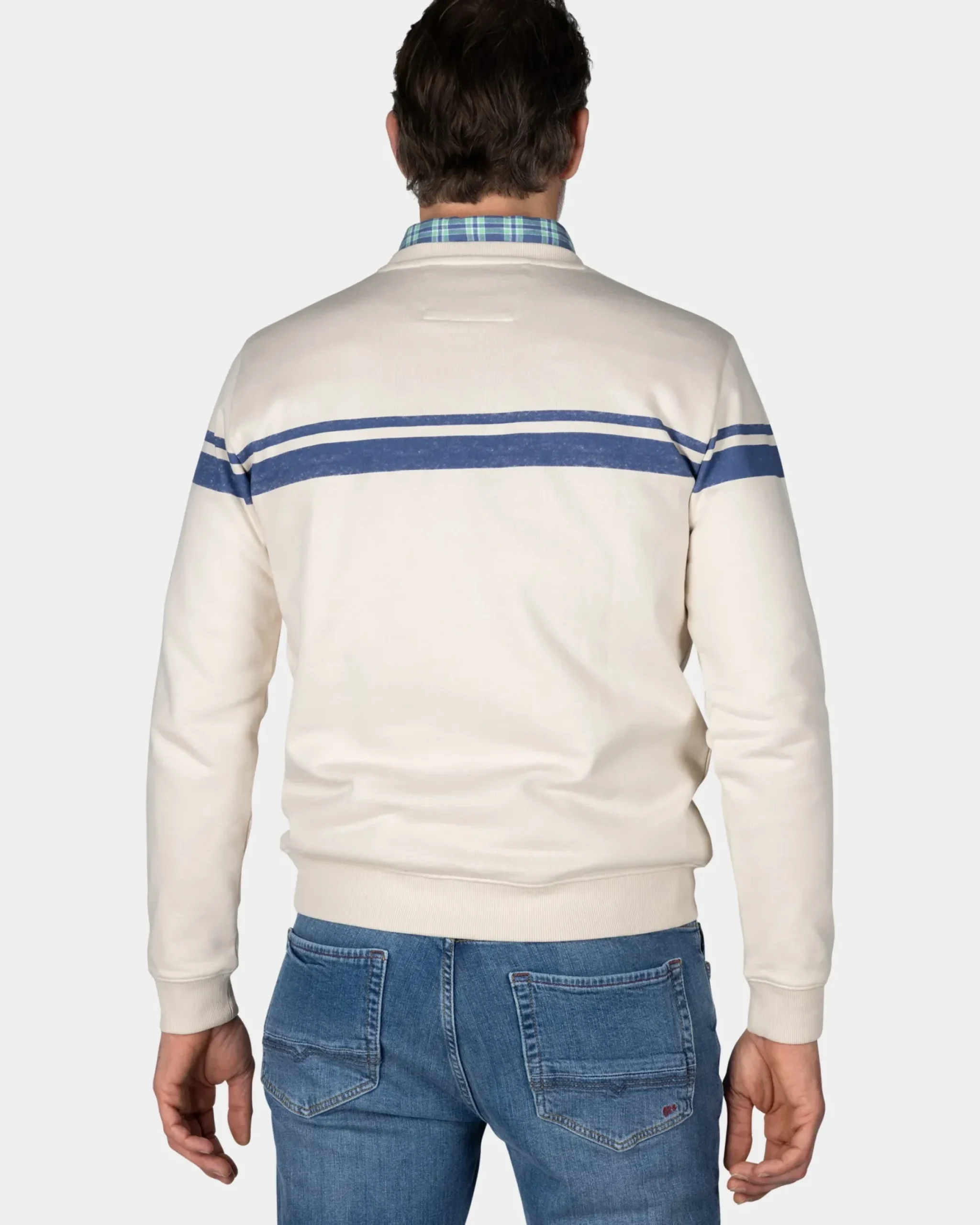 Witte trui met lichtblauwe strepen